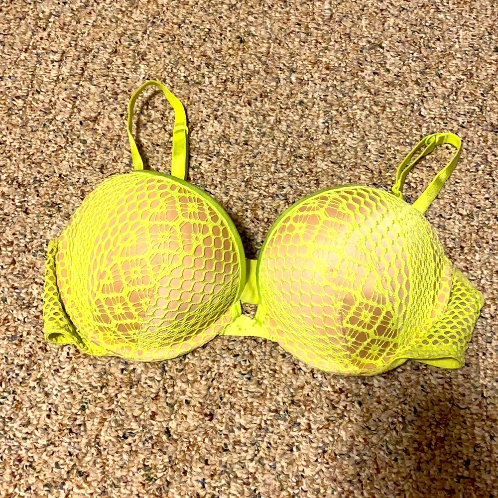 Victoria’s Secret Yellow Bra 36C
